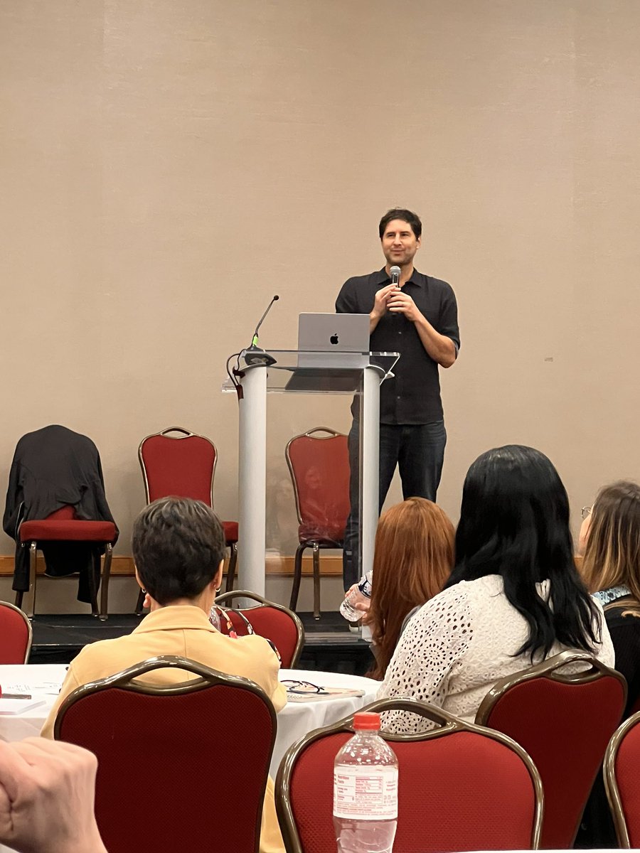 horsley_monica's tweet photo. Ending this amazing weekend with award winning author @mattdelapena @FlaReads #FLAshines #flareads https://t.co/JL6a2WB0J7