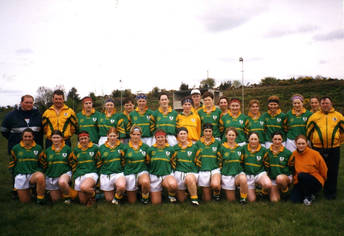 Seesports3's tweet photo. ARCHIVE: The Meath Ladies GAA panel from 25 years ago - 1998.
I think this is from a NFL semi-final against Leitrim but I have no names and I don't know everyone in the pic. https://t.co/QRm0Or6ydk