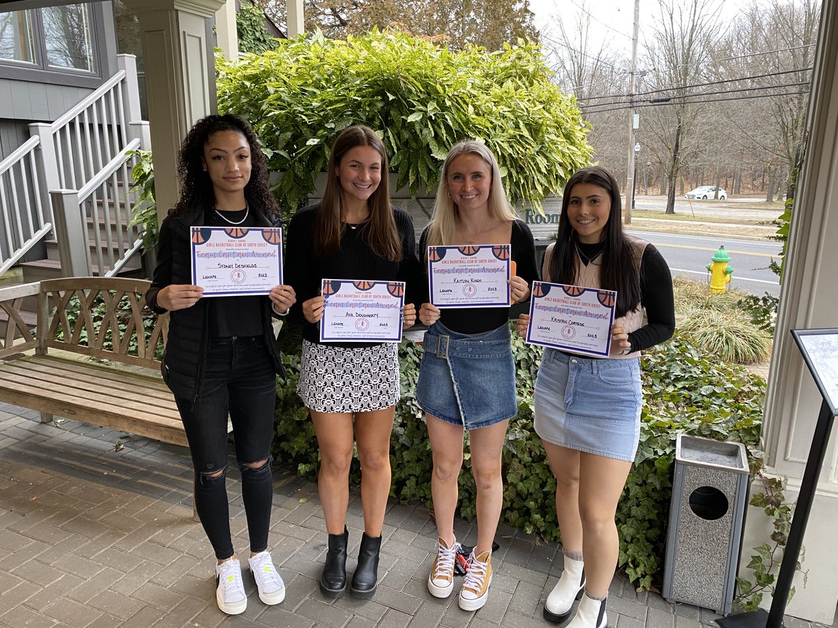 Thank you ⁦<a href="/ACGirlsBballSJ/">Girls Basketball Club of South Jersey</a>⁩ for recognizing and celebrating our amazing seniors today!  Congratulations girls!