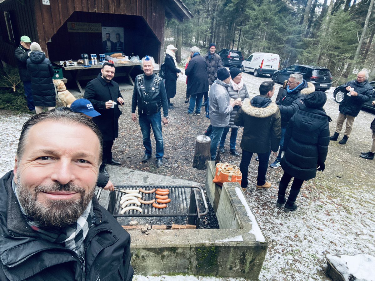 #fdp Das liberale Feuer brennt!

#derliberaleaufbruch
#bülifürzüri
#FDP

Jetzt Liste 3 wählen.
Wir sind im Wahlkampfendspurt! Jede Stimme zählt.

FDP.Die Liberalen Bezirk Bülach

Sandro GERBER (Platz 6)
Jacques R.L. Bernet (Platz 14)
 
Je 2 x auf jede Liste.