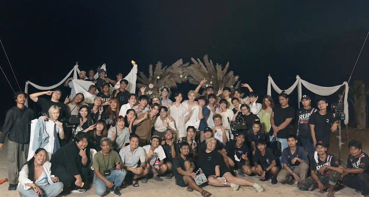AzifHajara's tweet photo. Thanks  WinTeam and all one who work behind scenes To gave a Wonderful,Memorable to me.#BetweenUsTheSeries I’m not ready to say goodbye yet. BounPrem you two always in my heart . No one can replace you two,  because you are BounPrem. Love you Infinity 🥦♥️🥹#Winteam #BounPrem https://t.co/gkOnxg7tBM