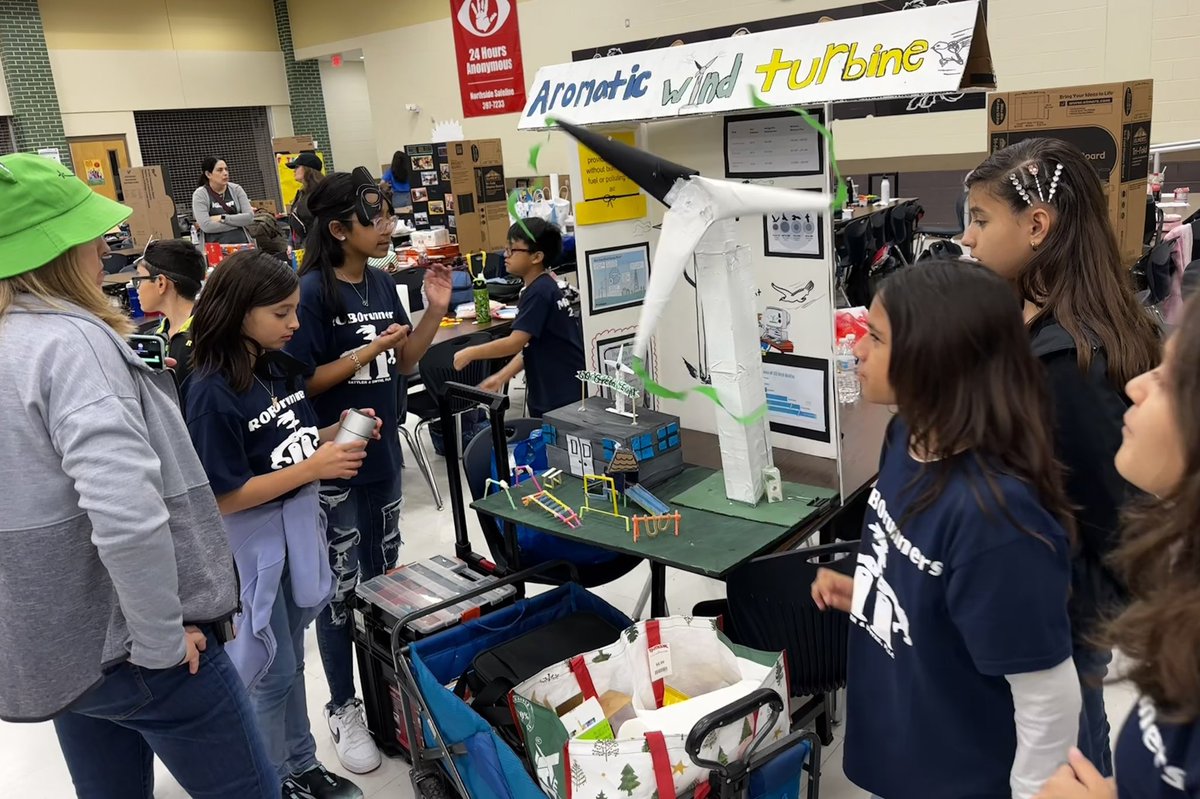 Isabel_Anaya1's tweet image. Enjoyed being a Judge at Northside’s @firstlegoleague Qualifier event &amp;amp; seeing the dedication teams put forth in their work 🤖 Even extra special was seeing a former Kuentz Coyote still involved in robotics! #FIRSTinTexas #NISDrobotics #SUPERPOWERED