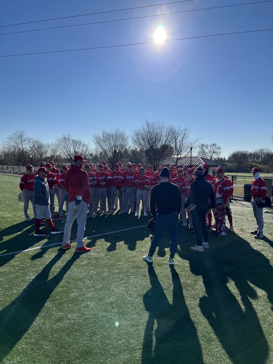 sacredheartbsb's tweet image. Great having @zshort_20 and @KeithKlebart stop by practice this weekend. 

Both were on the ‘15 NEC Championship team and spoke to the team about their experiences as Pioneers! 

#OURprogram #RollPios
