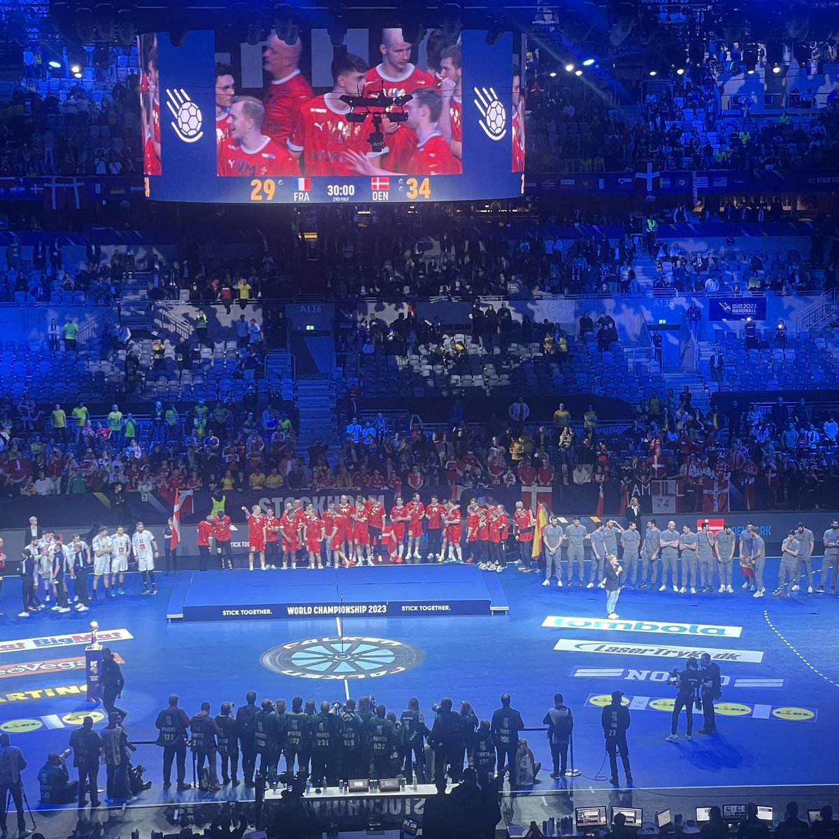 Her er verdensmestrene! For 3. gang i træk. Imponerende 👏🇩🇰