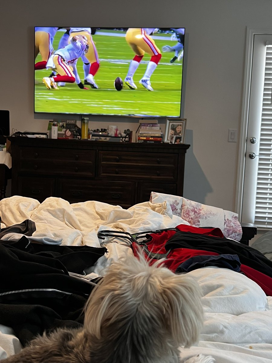 TingALing (@queenofsets) on Twitter photo Mom life! Doing Jayden’s laundry, playing with Bella while watching the <a href="/49ers/">San Francisco 49ers</a> and <a href="/Eagles/">Philadelphia Eagles</a> Championship game. Mom life! Doing Jayden’s laundry, playing with Bella while watching the <a href="/49ers/">San Francisco 49ers</a> and <a href="/Eagles/">Philadelphia Eagles</a> Championship game.