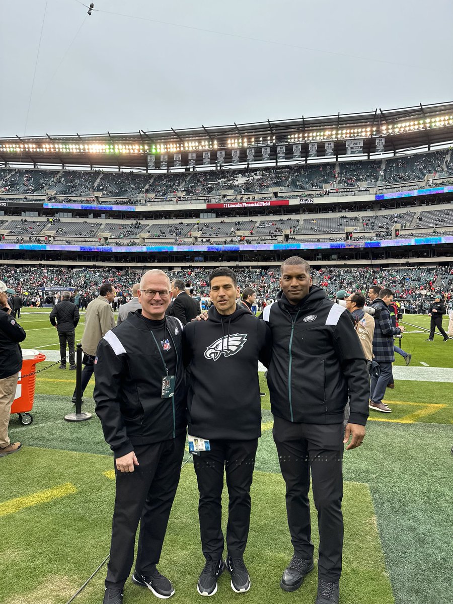 RothmanOrtho's tweet photo. NFC Championship Game Ready! #FlyEaglesFly https://t.co/VLpxEtO3Cr