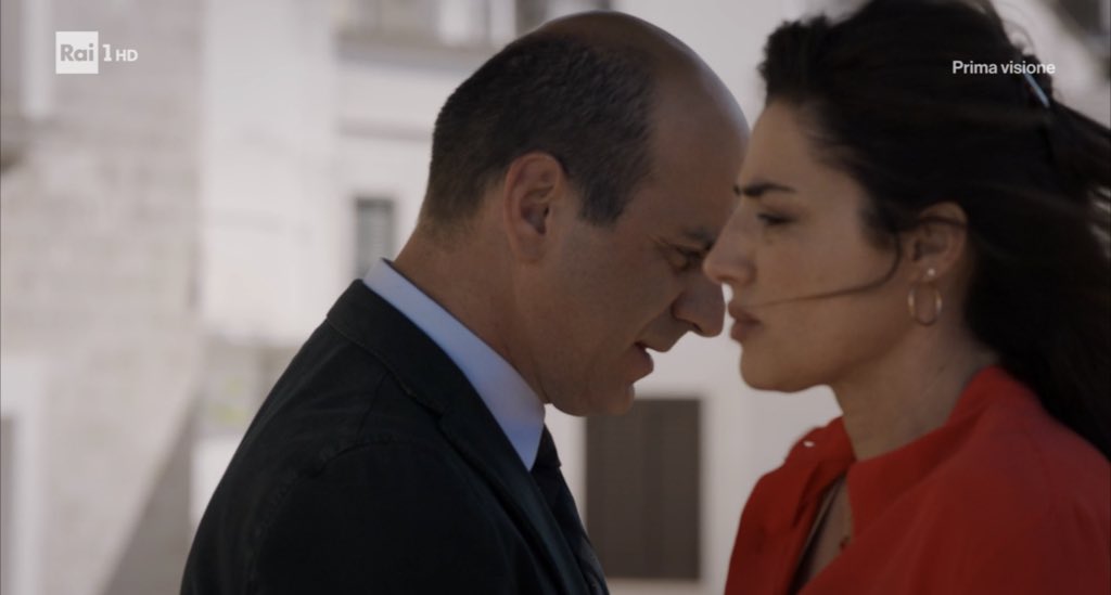 antonellabonni_'s tweet image. “Solo una cosa devi fare. Lolì ti devi ricordare che non sei sola.” #LolitaLobosco