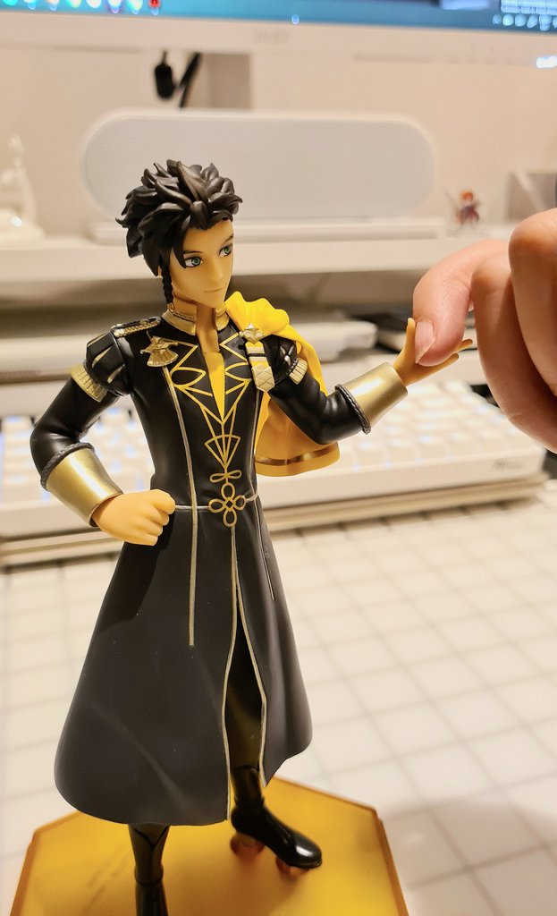 *is hold* 😳