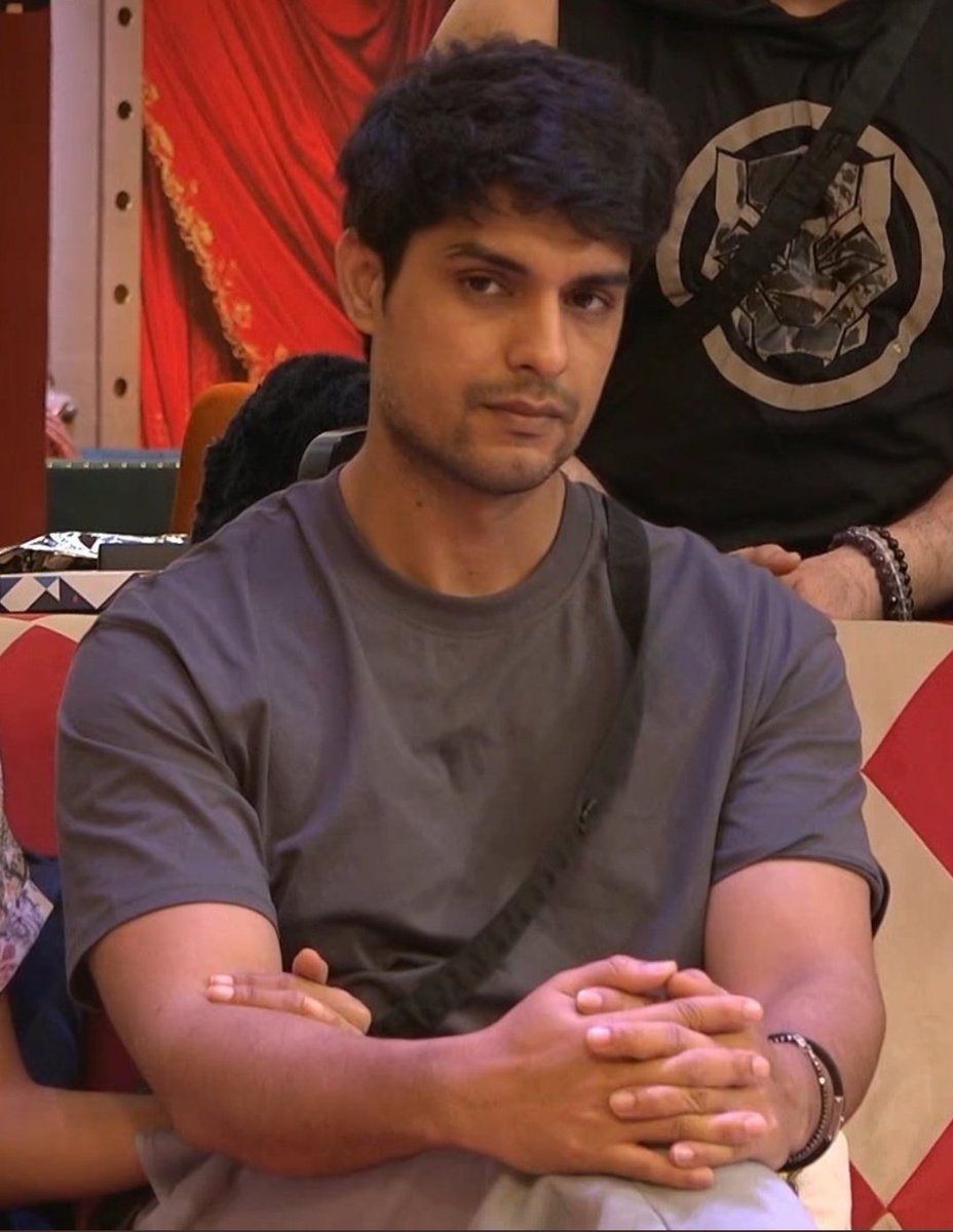 @shivaniS2308 <a href="/JasGupta12/">Jas Gupta</a> <a href="/Real_Atul_/">Atul</a> But I will throw him beach only ,he is doing damage to my quotes 
DASHING ANKIT GUPTA