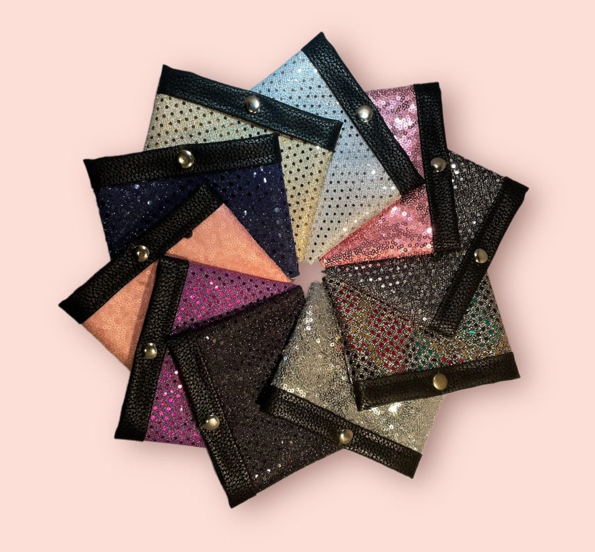 SnapDogDesigns's tweet image. Thanks for the kind words! ★★★★★ "My daughter loves this bait bag! It works great and it's cute." Sara Z. etsy.me/4097vrI #etsy #lgbtqpride #christmas #dogshowbaitbag #treatbag #treatpouch #baitbag #smallpurse #hipbag #dogshow