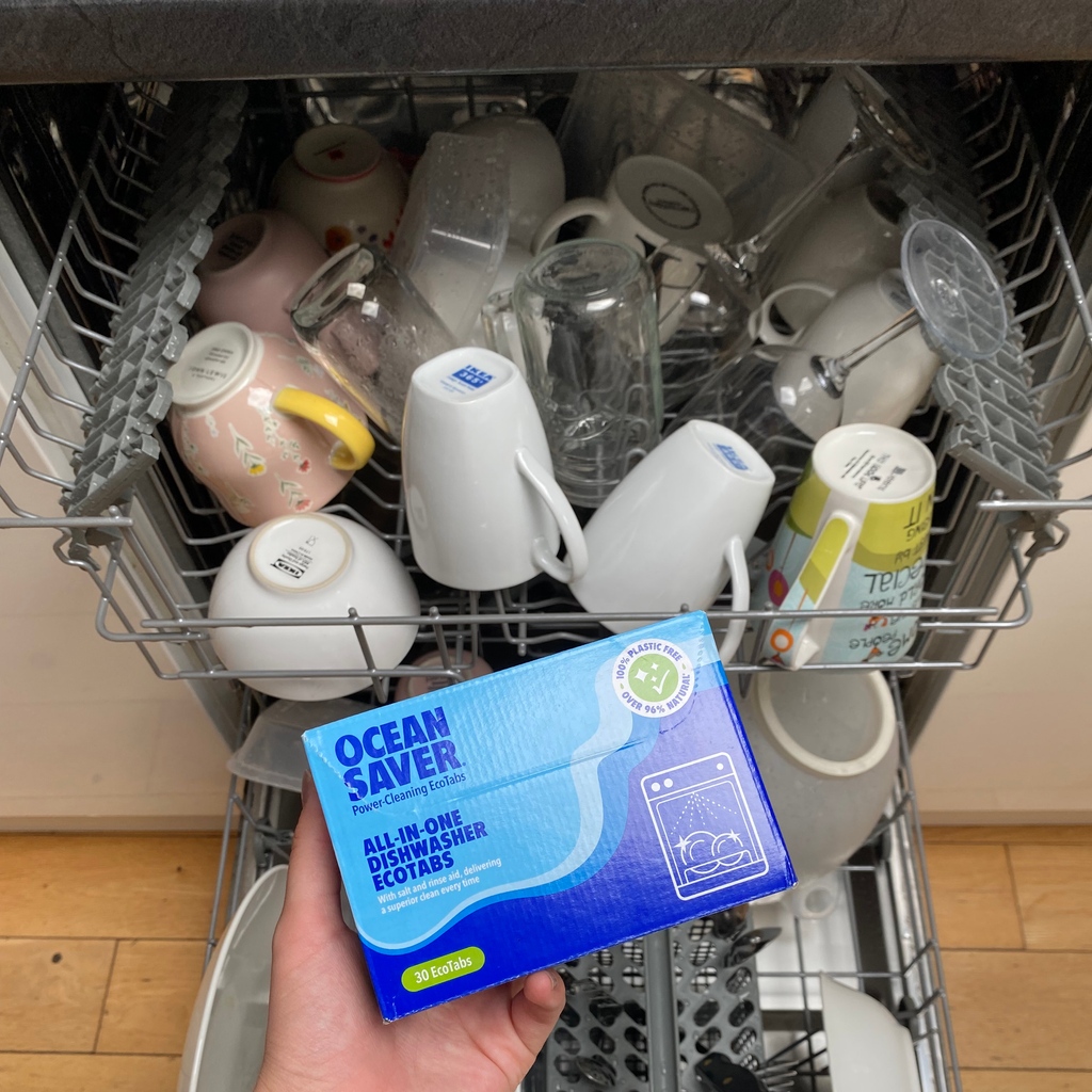 Keeping your dishes sparkling and the sea life swimming ✨🌊

#oceansavers #changethewayyouclean #ecocleaningproducts #vegancleaning #reducerefuserecycle #plasticfreeswaps #reduceplasticpollution #antibac #refusereducereuserecycle