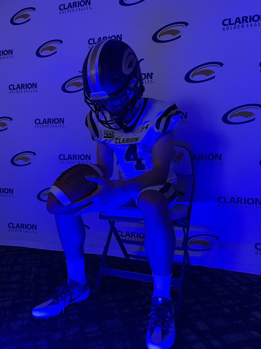 ddininno04's tweet photo. Thank you @ClarionFootball for the visit and my first D2 offer to play football!  @vrizz52 @RaymondMonica3 @MarkSpeckman @JohnPet02010789 @kiskifootball https://t.co/XVt4J2Yo6S