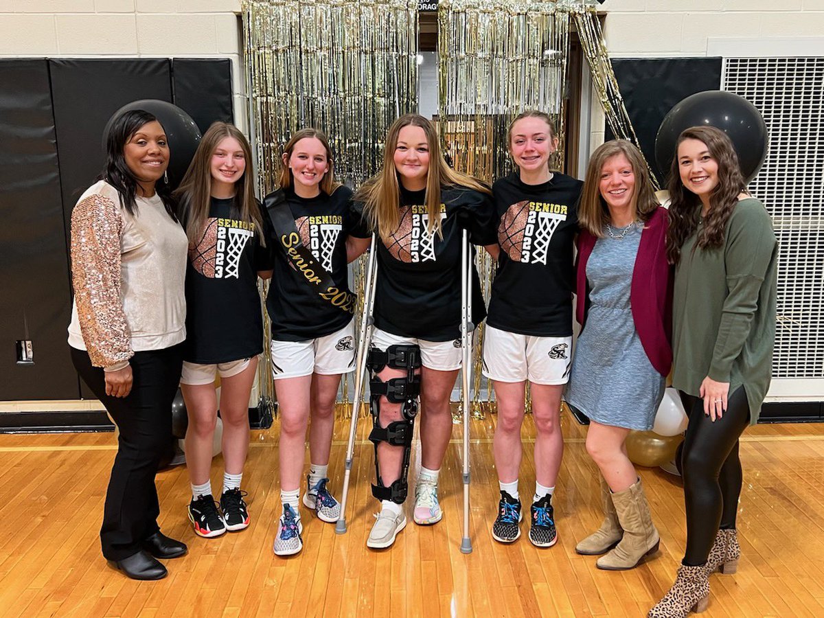 Senior night was a success with a great team win over Willam Byrd 48-45! Six Lady Eagles got on the scoreboard with Addy Ferguson leading the way with 17 points &amp; 19 boards. Other scoring leaders were <a href="/maddiehamren/">Maddie Hamren</a> with 10 and  <a href="/AylaFarr12/">Ayla Farr</a>  with 9! So proud of our girls!!!￼