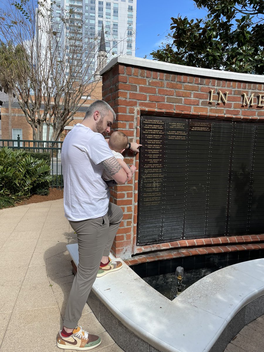 BrettComer0's tweet image. 13 years ago today I lost my Dad to lung cancer…….

Today was able to tell Dom about his Grandpa &amp;amp; show him his memorial plaque #RIPTC #CancerSucks