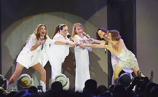 Isabellascurain's tweet photo. ¡Qué bendición! Gracias Costa Rica por una maravillosa noche con SOLD OUT del #InesperadoTour 🙌🇨🇷 https://t.co/kHPzsKaXdh