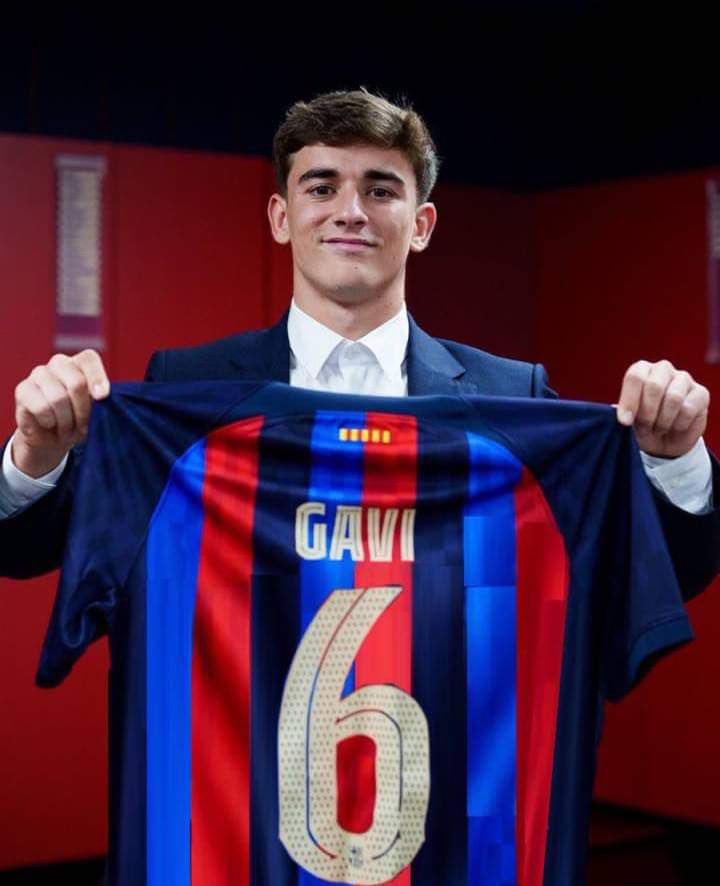 🚨☎️ Tras la salida de Hector Bellerin, el Barça inscribirá a Gavi como jugador del primer equipo y le dará el dorsal 6.