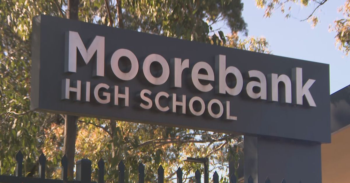 CompunetTech's tweet image. See how Sydney high school is using questionable tech to stop toilet vandals.

#SchoolTech #ControversialTech bit.ly/3WXG1mt