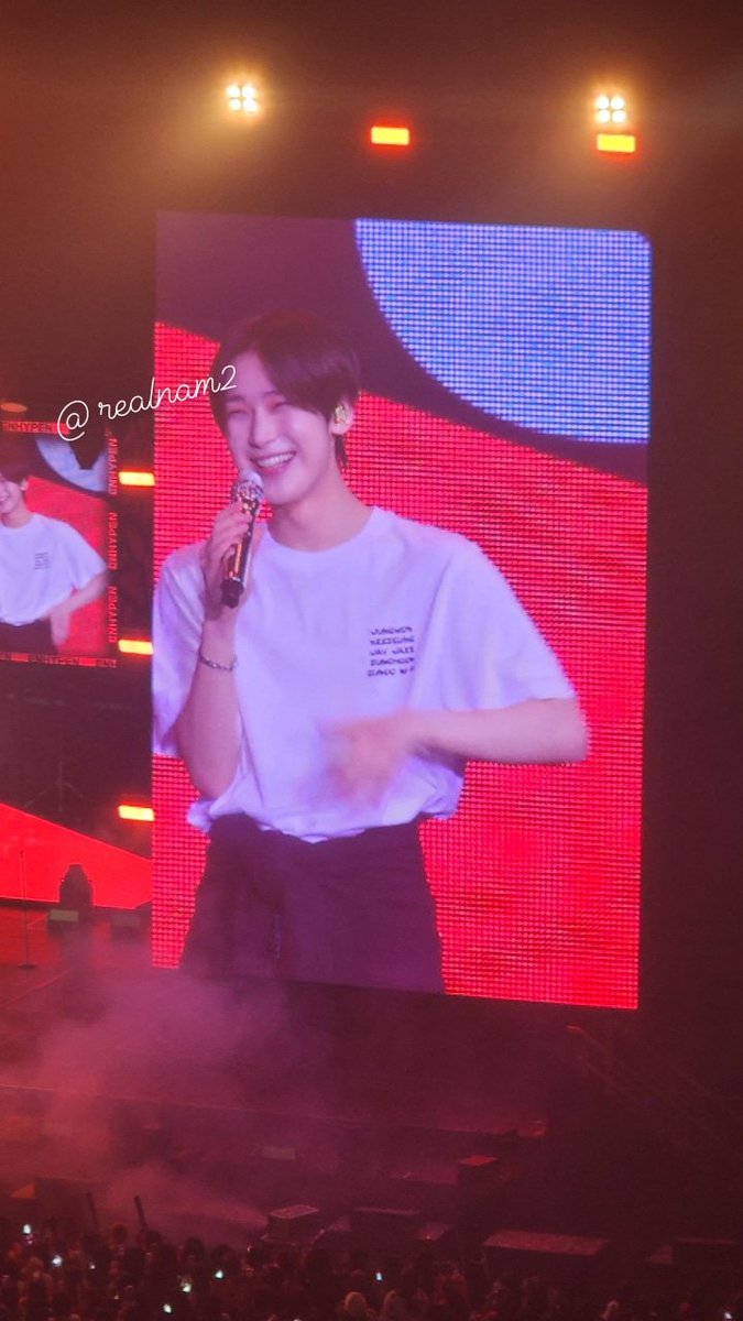 Realnam2's tweet photo. คือโครตๆ น่ารักเลยอ่ะน้องอุ่น 🤍 #MANIFESTO_IN_BANGKOK https://t.co/3s5GXhA5EJ