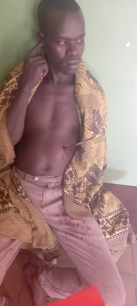 RicOkello's tweet photo. "We brought peace brigade" tried to take guns and failed to address the real problem. As humans, we will always improvise to survive.
The brigade may decide to take away the hoes, saucepans, and any kind of metal that can be remodelled to make spears and arrows. #AbimIsBleeding https://t.co/6iVyyAExPG
