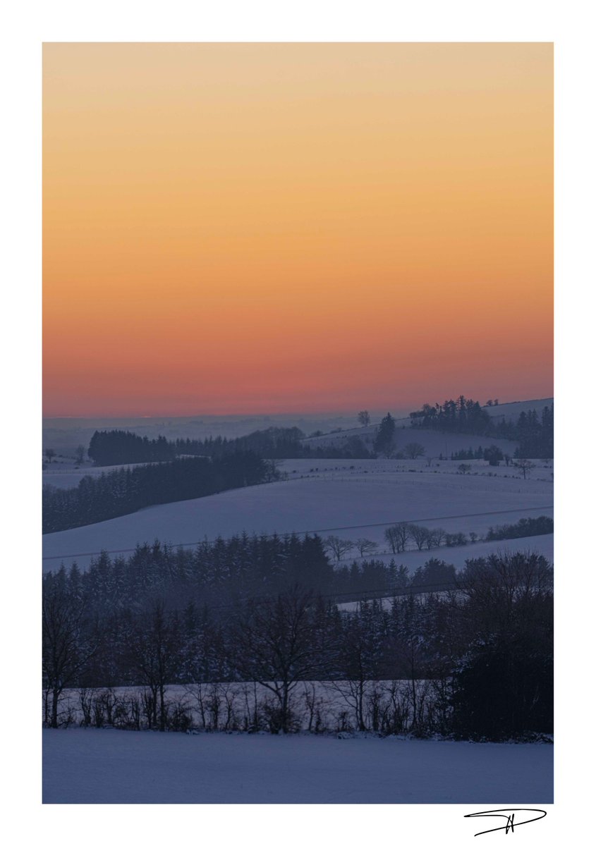 Triste est le ciel,
Triste est la terre...
#Aveyron
24 janvier2023