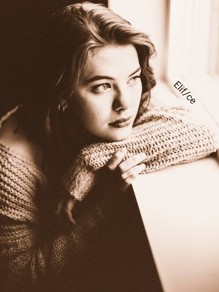 #GeceyeNotum

_________Söylesene hafız

Yürek sevince,
akıl ayrılığa itibar edermi...

.....

#Geceye
#Aşkile