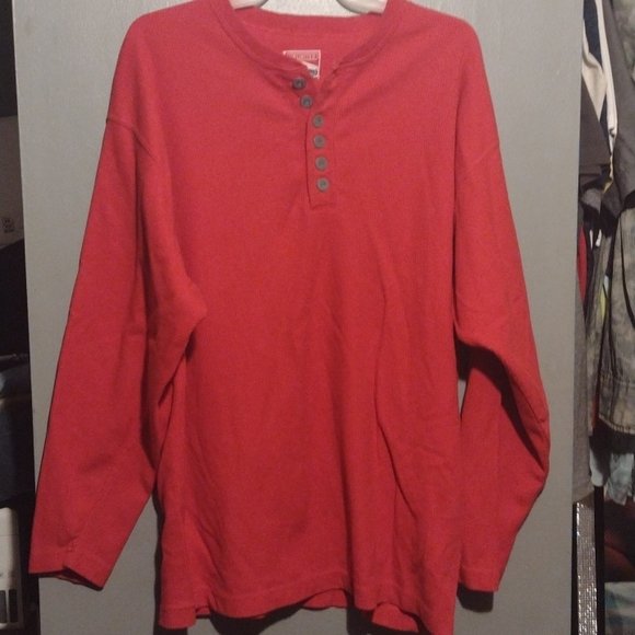 chrimanb's tweet photo. So good I had to share! Check out all the items I'm loving on @Poshmarkapp from @luluschateau #poshmark #fashion #style #shopmycloset #englishlaundry #lorens #marlboro: https://t.co/i1lTpHMF3m https://t.co/bRmk7riFms