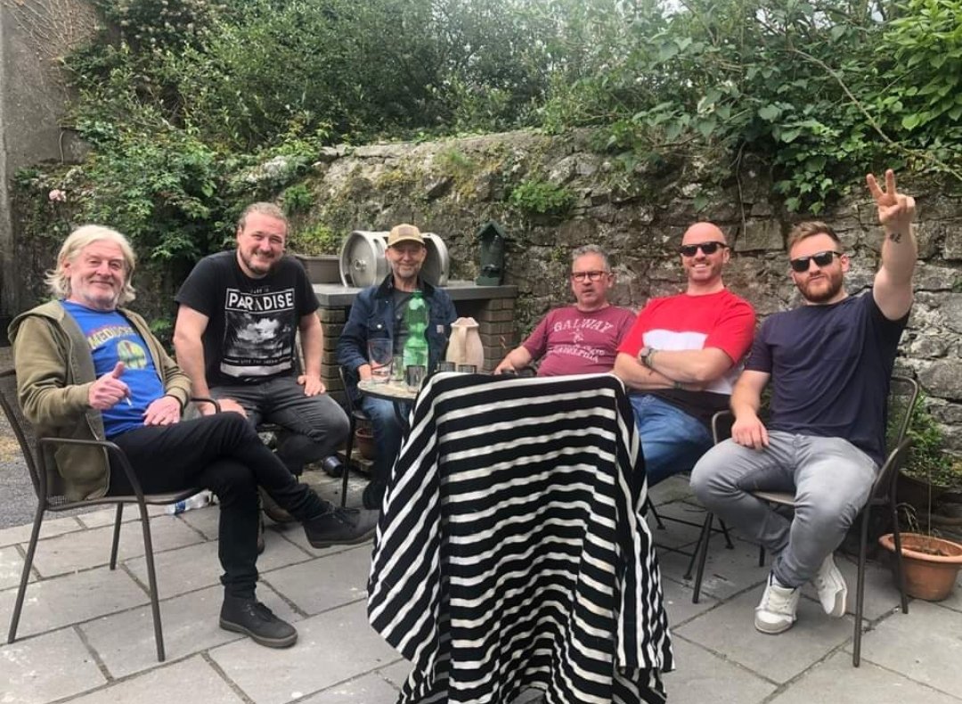 The Saw Doctors discussing plans to play one or two shows this summer.
Davy, Noelie, Anto, Leo, Kieran and Rickie— Where’s Will?