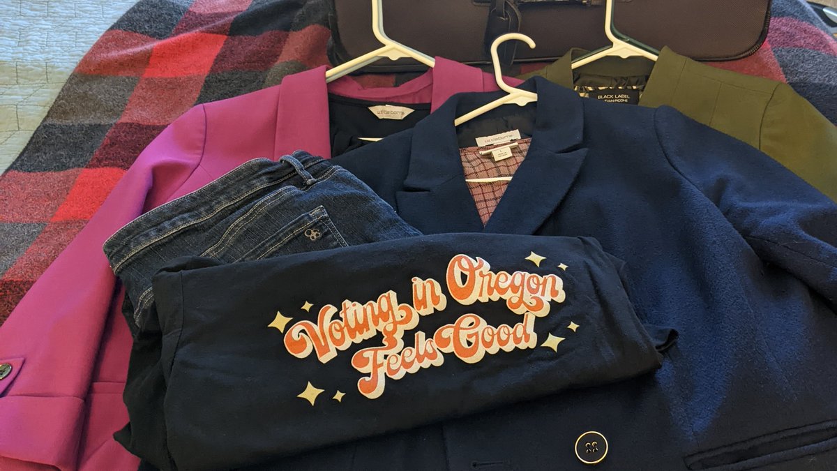 Catherine4Clerk's tweet image. Packing for the Oregon Association of County Clerks Midwinter Conference. Looking forward to spending the week in Salem w/my colleagues in elections, recording and records management! #ClerkWork #OregonVotes #VoteByMail #VoteAtHome #WorkTrip #ElectionAdministration #SalemOregon
