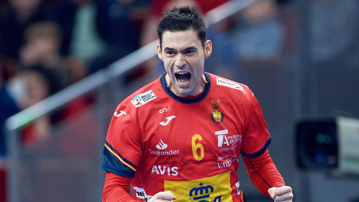 Torneo para enmarcar de <a href="/Angel_F32/">Ángel Fernández</a>. El jugador más utilizado por Jordi Ribera, una garantía sobre la pista. 29/32 en todo el torneo.

¡Un inmaculado 16/16 desde los cuartos de final! Nos quitamos el sombrero 🎩