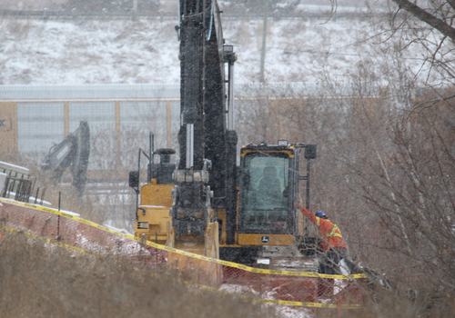 conexpoconagg's tweet photo. Winter brings slippery, wet, and often frigid conditions that increase the already high attention that must be given to both worker and jobsite safety. To help reduce accidents and injuries during the winter, follow these safety tips.

Improve safety: https://t.co/05OvtBrMtG https://t.co/wfNUIpIAUL