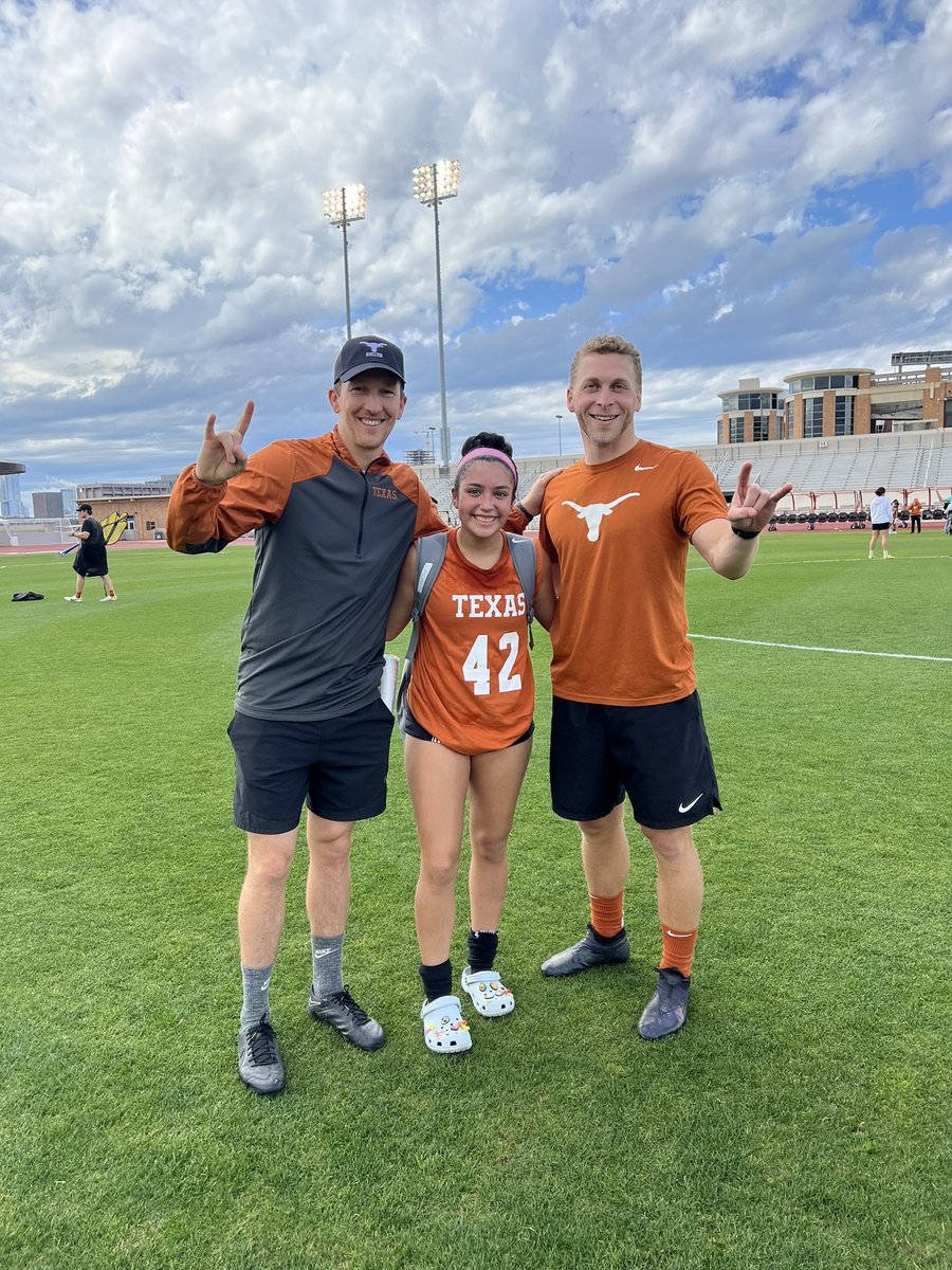 Had such a great time these past 2 days @TexasSoccer working with @CoachAngeKelly @MungerBen @Lee_Roy1. Thank you so much and really looking forward to the future!