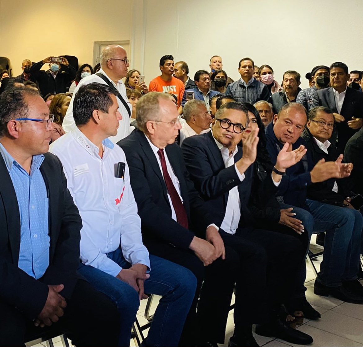paconde's tweet photo. ⭕️ #Marcelos | #ExigenClaridad | Este domingo, diversas organizaciones salieron en apoyo de Marcelo Ebrard, aspirante a la presidencia de la República por Morena. Exigen claridad en el proceso interno de selección de candidato. https://t.co/Y6Q9blTkvN