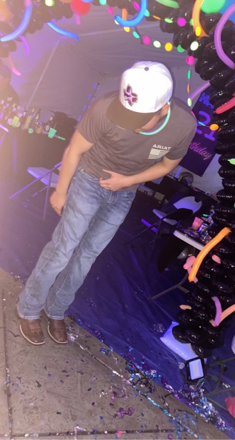 Padrejayy's tweet photo. Life is good!! https://t.co/krQfxB9RoN