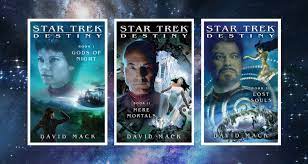 petertrek1's tweet photo. #BuildingTrek #MonthlyTrek Day 29: Literature - Trek novels
The Trek novels provide another way to explore strange new worlds & revisit ones we have seen before. There are standalone books↖️, relaunch novels↗️, crossover novels ↙️, as well as new series↘️. (1/2)
@lisatsunami https://t.co/ttZAyU6XmR