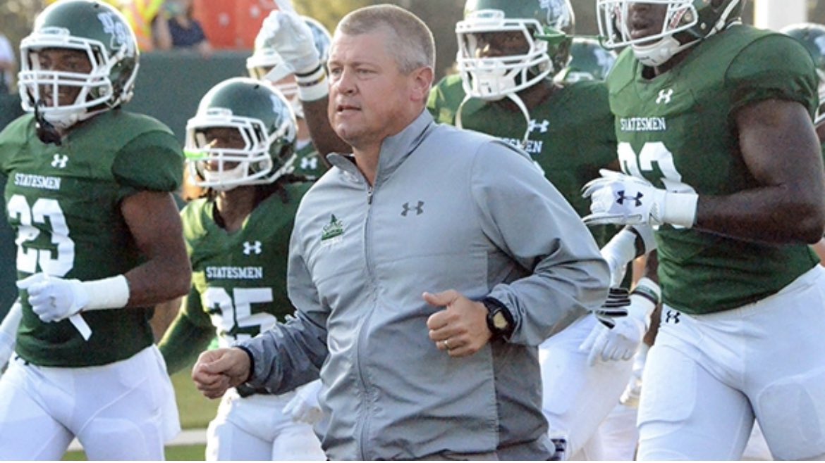 After an amazing visit, I would like to announce my commitment to Delta State University! Thank you <a href="/CoachToddCooley/">Todd Cooley</a> for offering me and giving me a chance to be a part of such a special place. #DSUfamily <a href="/_CoachJohnsonJr/">COACH T</a> <a href="/CoachAlexBell/">Alex Bell</a>