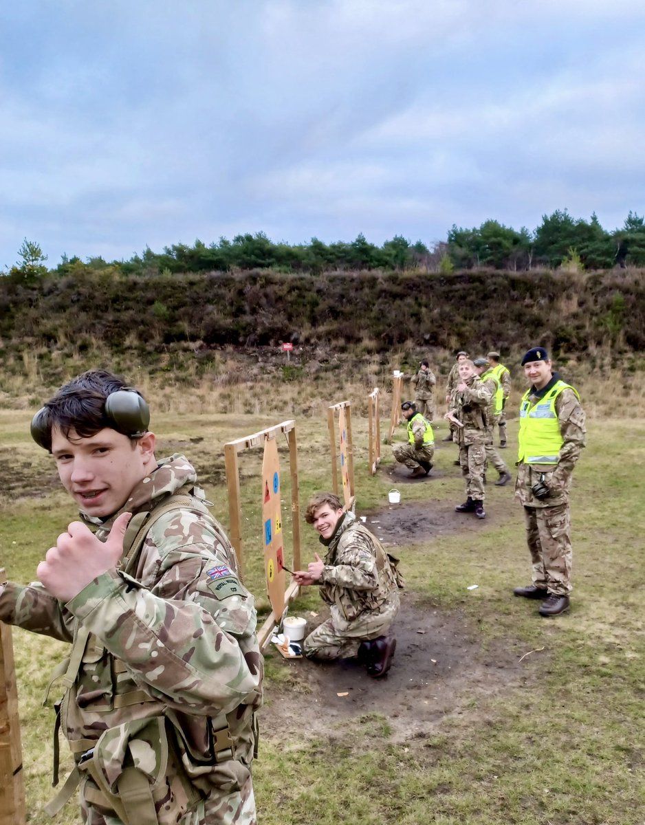 NQuick4056's tweet image. Fantastic day on the Ranges with @RoyalRussellCCF. Loads of shooting qualifications gained by the recruits and improved groupings by the SNCO’s. Thanks to Major Hewitt from @StJohnsCCF for assisting on the range. Roll on the next one! @ArmyCadetsUK @CCFcadets @CTCFrimleyPark