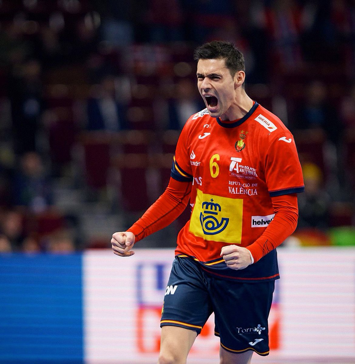 SOMOS BRONCE!!!! Se me acaban las palabras con este equipo, simplemente… IMPRESIONANTE!!! 🔥🔥🔥. #Hispanos <a href="/RFEBalonmano/">RFEBalonmano</a> @ihf_info