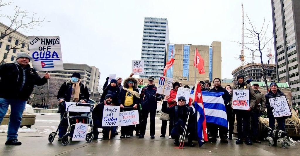 BrunoRguezP's tweet image. Con energías renovadas e inspirados en ideales de Martí, amigos solidarios y cubanos residentes en el exterior reemprenden este 2023 las caravanas y los #PuentesDeAmor para denunciar las carencias y el sufrimiento provocados por el bloqueo a las familias cubanas

#MejorSinBloqueo