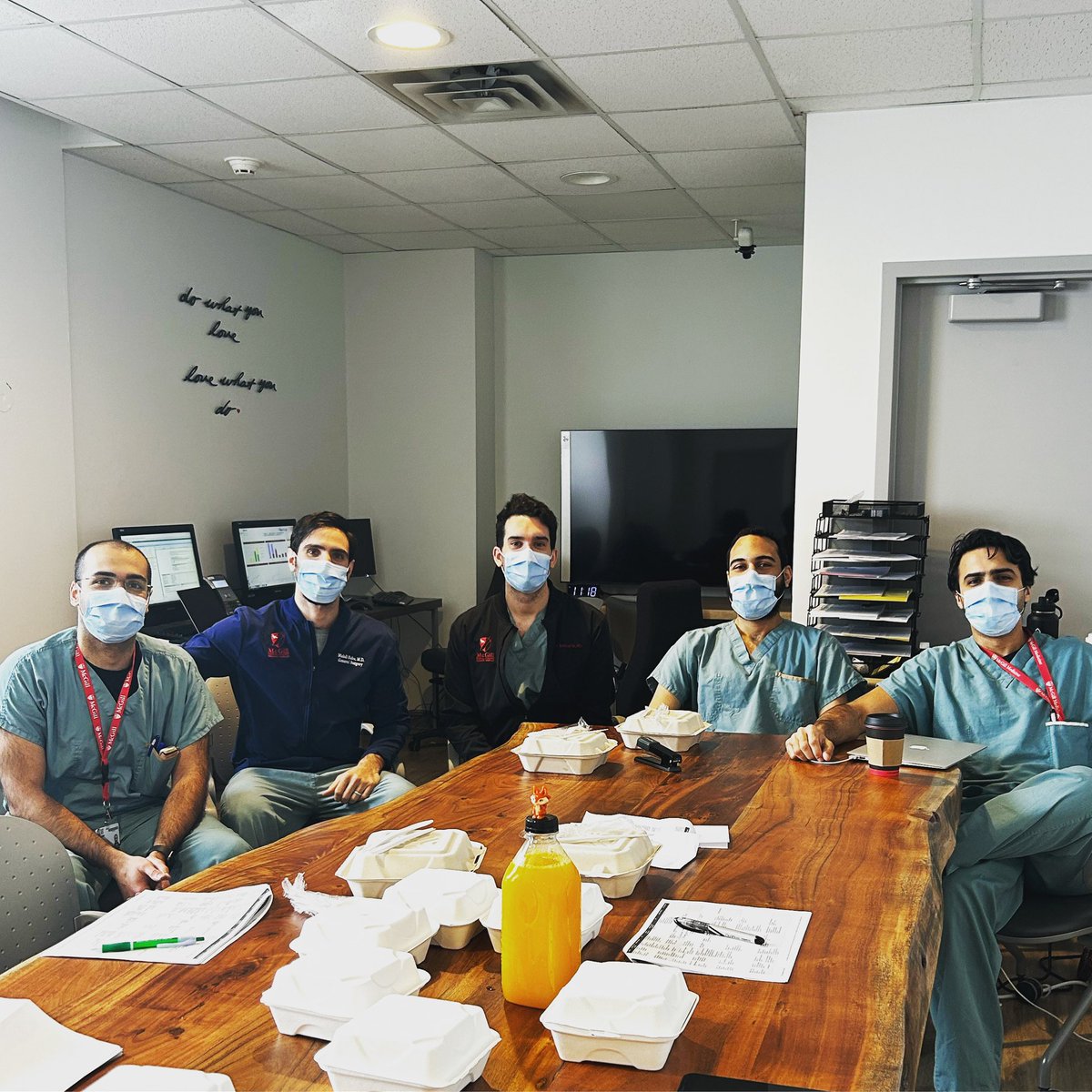 Weekend brunch on trauma and acute care surgery 😍🤩🎉
Thank you Dr. <a href="/paola_fata/">paola fata</a> !