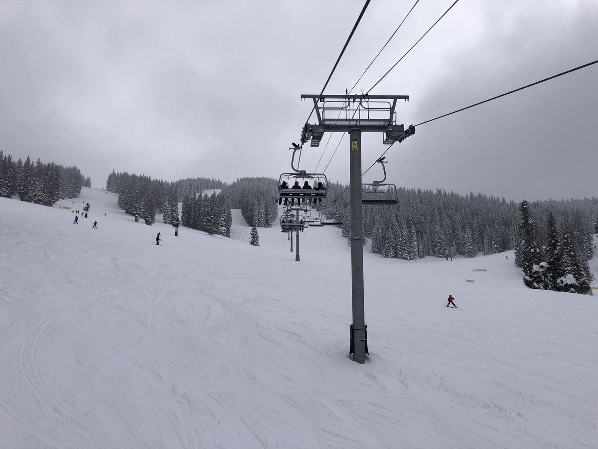 PalluAgs's tweet photo. what an amazing week in Breckenridge! #solotrip #lifestyledesign #kander #snowboarding #powderprincess #grateful #resilience #cantstopwontstop https://t.co/3dAB1yQHNd
