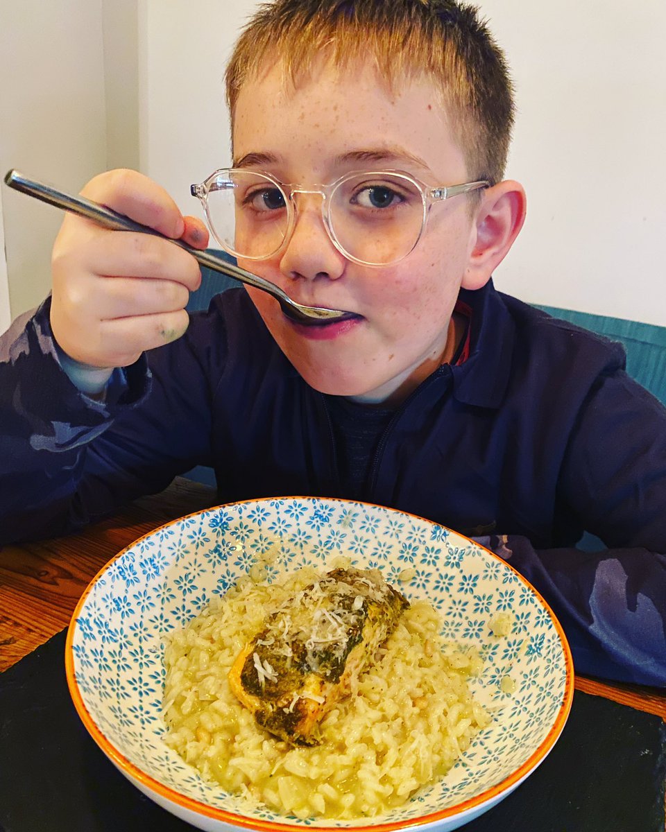 howison_helen's tweet photo. @PPSMrWillmore @PPSMrNocivelli Zach is still cooking Mr N!                    Mr W - did Tudor’s eat risotto ?! @PPSHealth_Well @HowisonStuart https://t.co/DvqELp2j7W