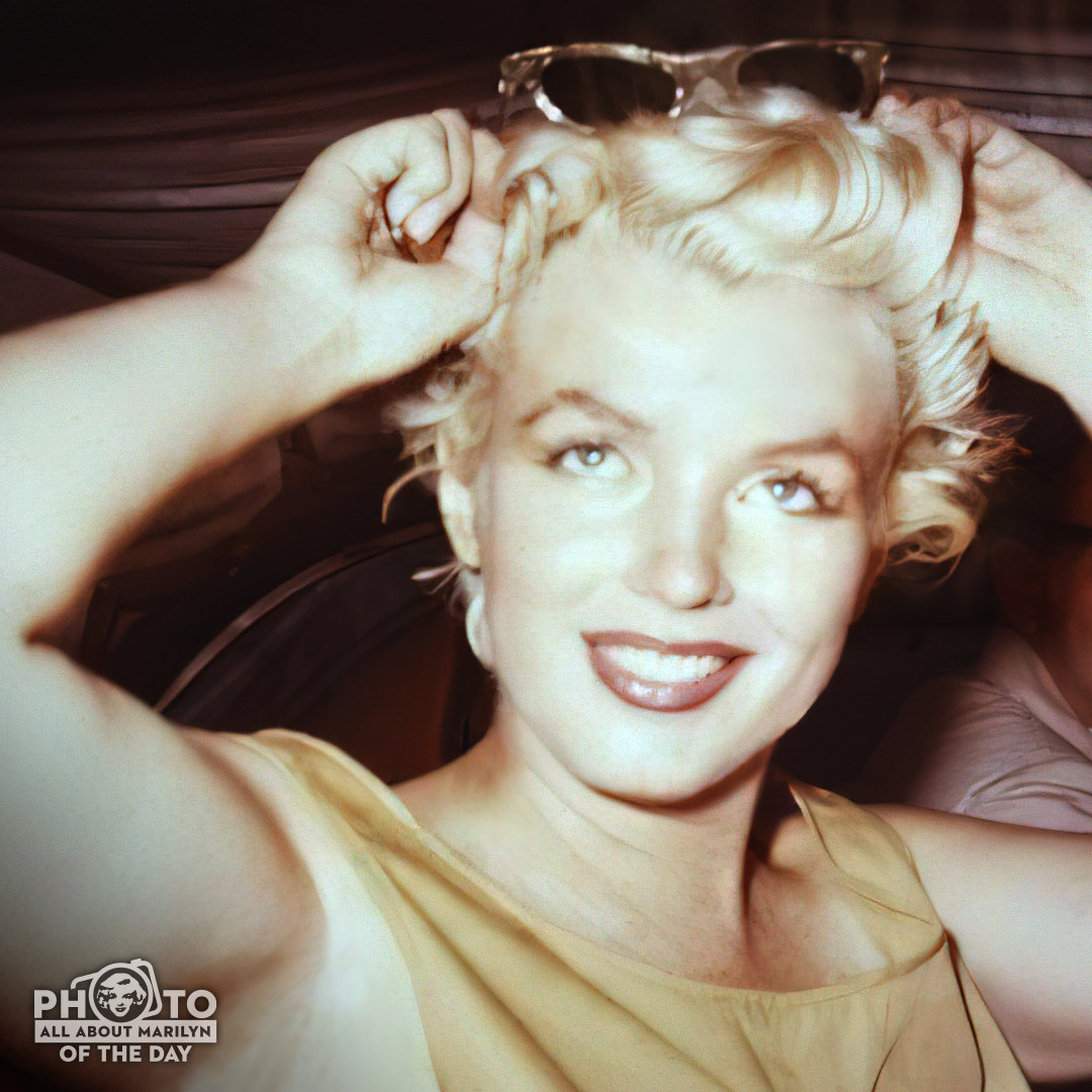MARILYN MONROE PHOTO OF THE DAY — A #rare #candid of Marilyn in New York! We love her #casuallook 💋. 

#MarilynMonroeFans #AllAboutMarilyn #MarilynMonroe #marilynmonroe💋 #Marilyn #MarilynMonroeStyle #VintageHollywood #50s