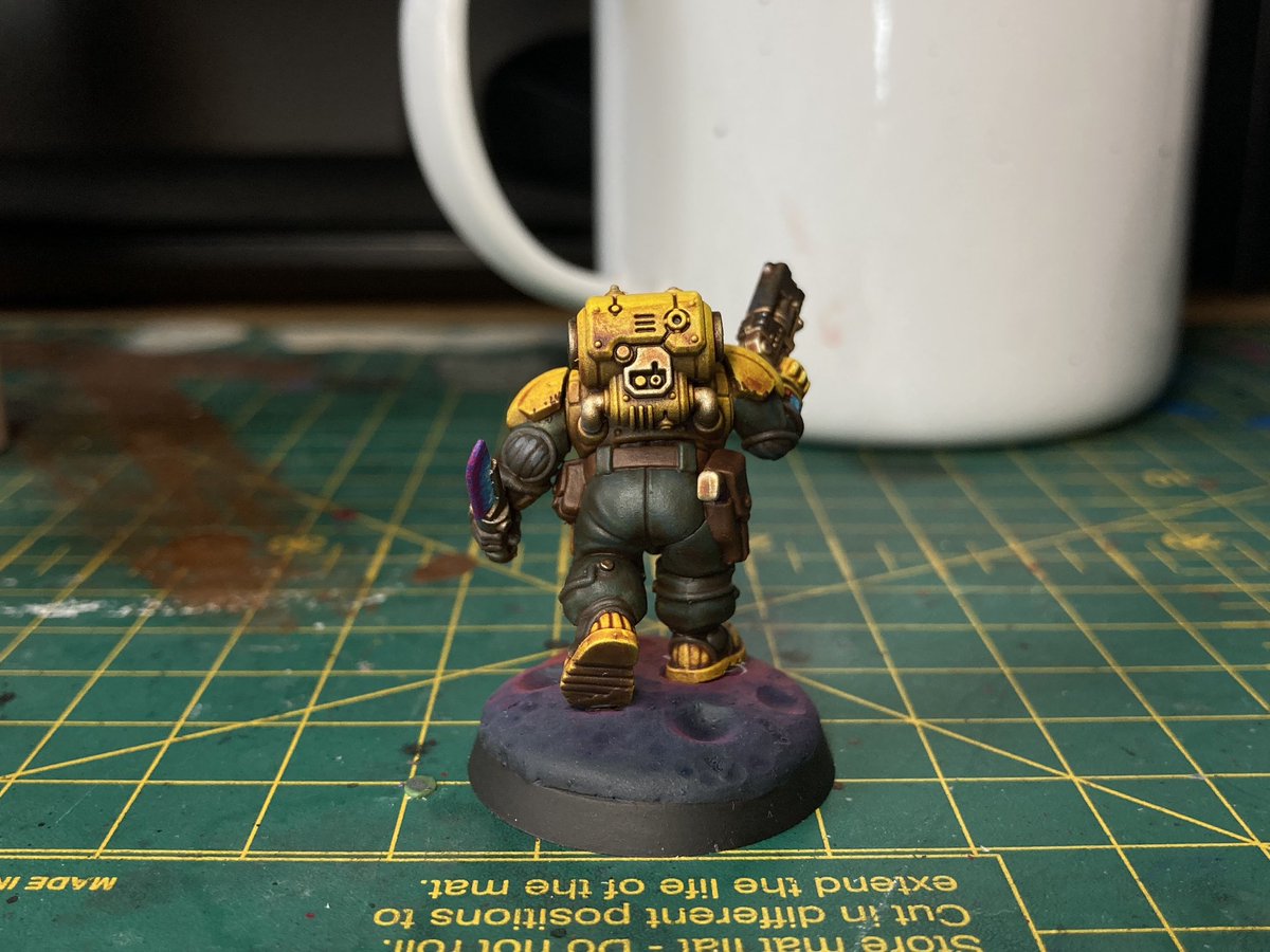 HarkinBaird's tweet photo. First Votann test model is done. Threw all my ideas at him and not all of them will make it to the final draft. Special thanks to @Daemonrich for the yellow armour recipe and Durgin Paint Forge for the base idea. #WarhammerCommunity https://t.co/ilcdChW1cJ