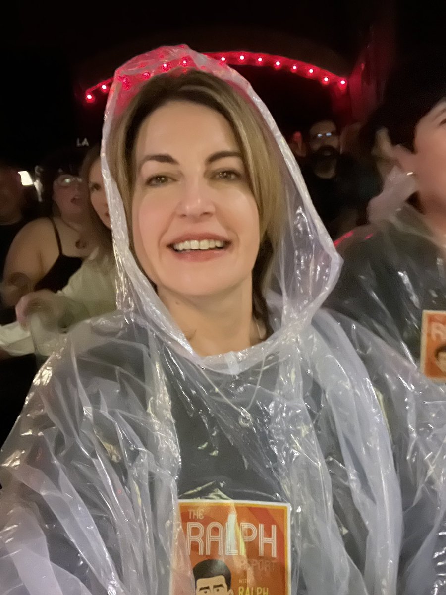 PodFanAng's tweet image. Putting the parka to use in the @eddiepence splash zone a #TRR live last night. #garmy