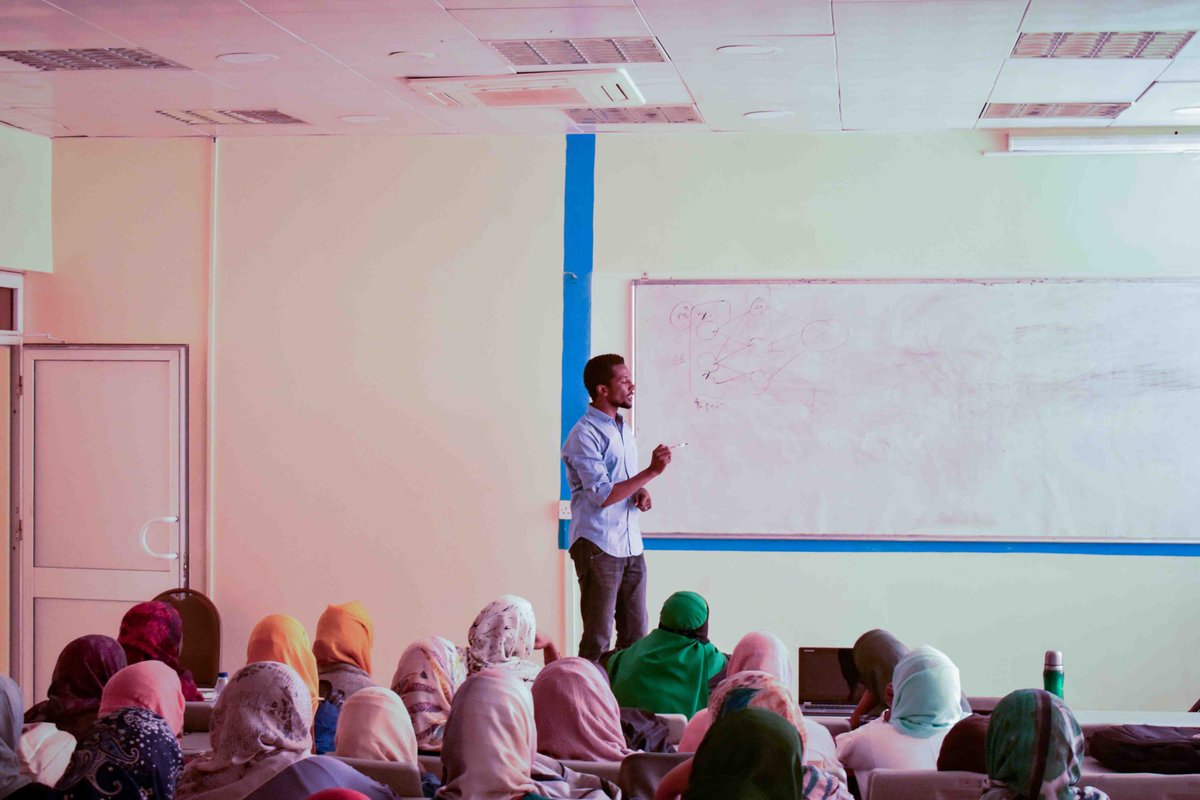 sse_uofk's tweet photo. Good old days will never be forgotten !
Can you remember what these events were about and when they where ,
tell us in the comments and share your experience with us 🔥
#SSE2023
#Back_Again https://t.co/1Ww8s4pQMa