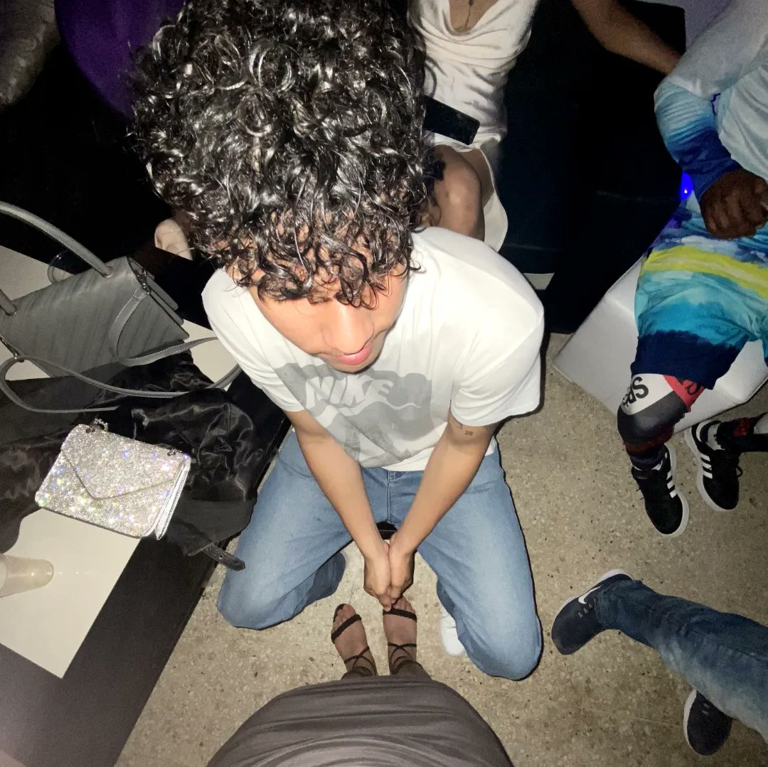 starboy__23's tweet photo. legal en la calle🥷🔞 https://t.co/PMW8nHWU7v