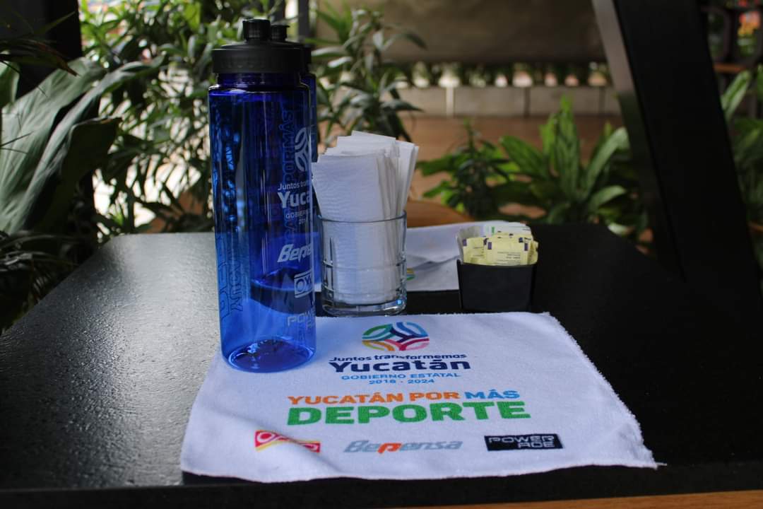 🟠🟢 Realizamos un recorrido por diferentes puntos para supervisar las actividades que se llevarán a cabo durante la semana más deportiva del año, en #YucatánPorMásDeporte.

✅Acudimos al Gimnasio @SmartFitMx y a @WeActiveTribe🏋🏻‍♂️
✅Fuimos al restaurante Viva LaBrunch 🥗 (1/2)