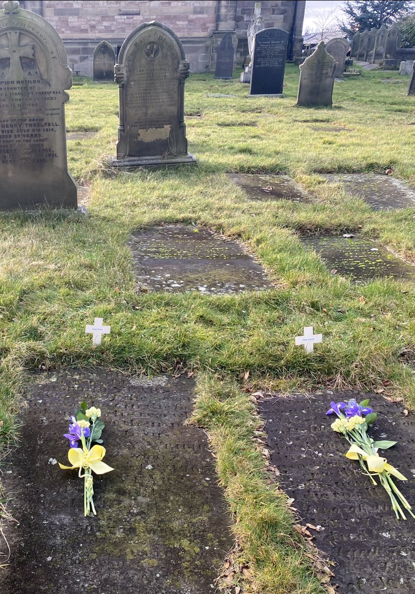 2/2 The flowers placed on each shrimpers grave at St Cuthberts consist of both blue and yellow blooms to represent the sea and sand that provided their income but also claimed their lives. Thanks to Rev Rebecca Clarke for the service &amp; Tom Hodge florist for donating the posies.