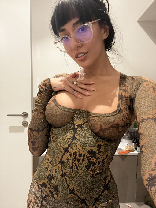 Janice’s pics and videos