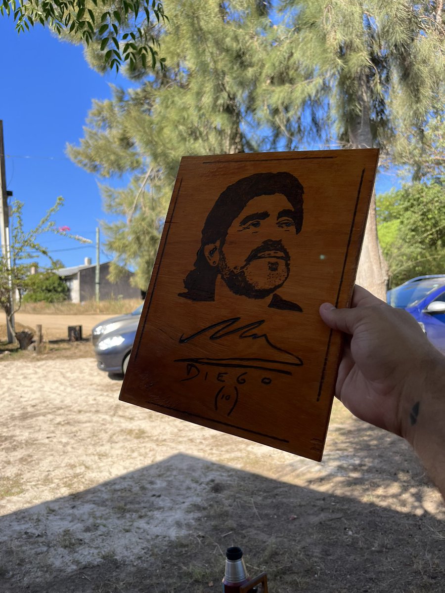 errederey's tweet image. Quédate con los amigos que te regalan cositas del Diego.
Gracias hermano, te quiero mucho. @FacuCalvi7